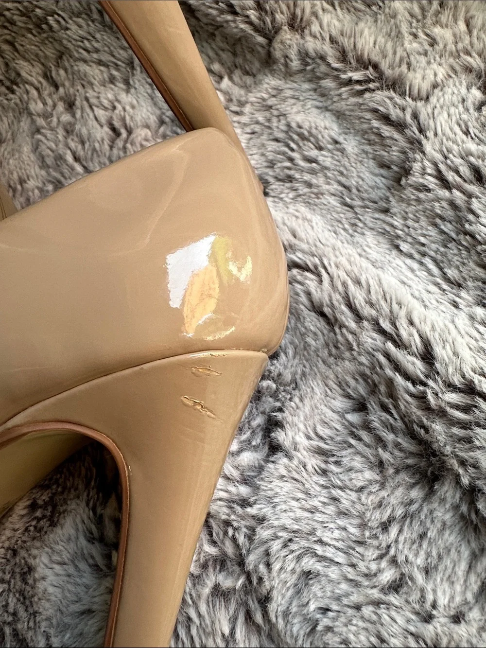 New without box Chinese Laundry Nude Patent Round-Toe Heels